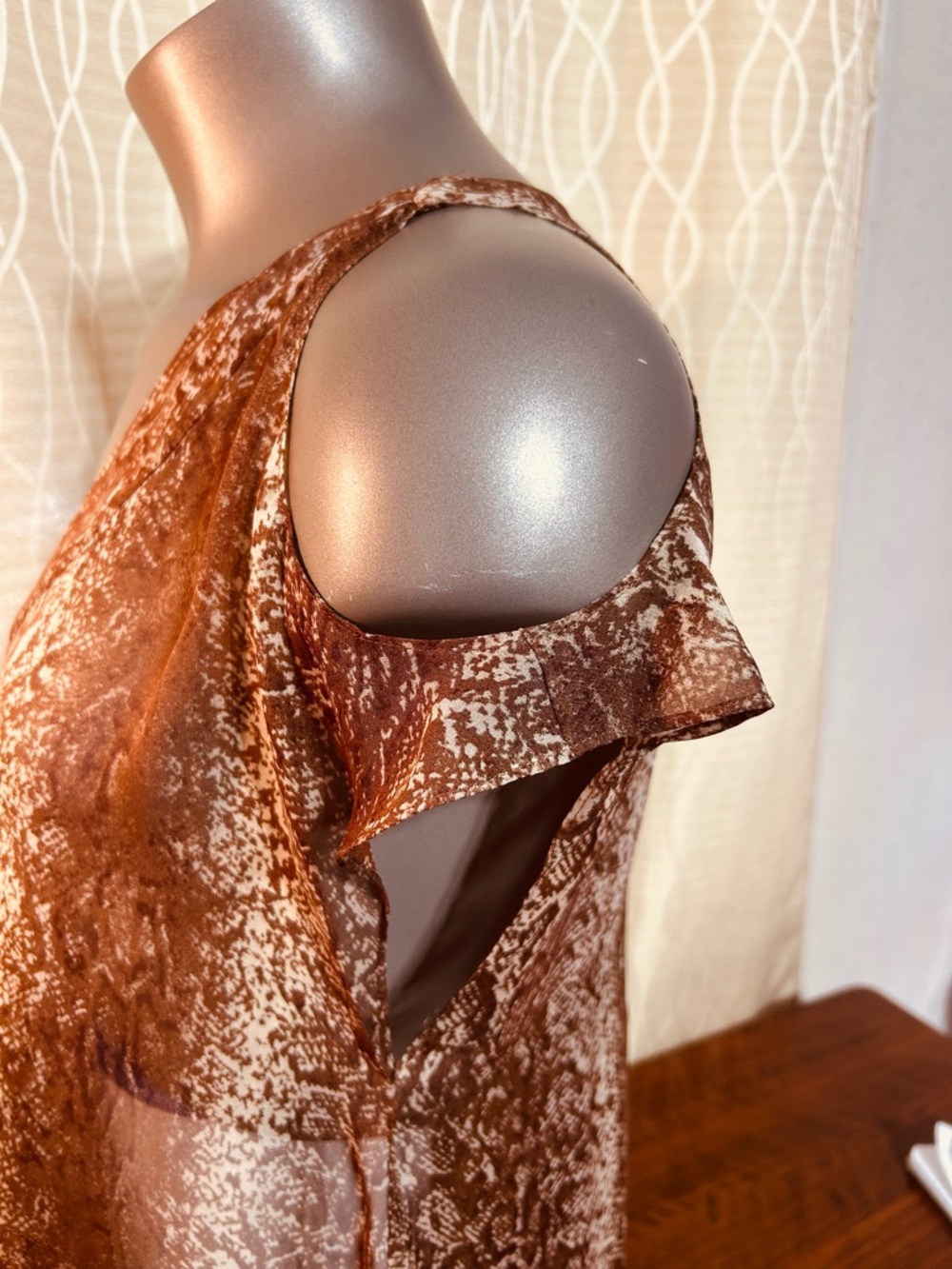 Buffalo David Bitton Brown Printed Tie-Front Blouse - Picture 5 of 8